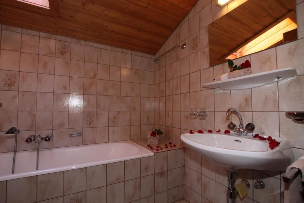 Pension Holzmann Leutasch Room photo